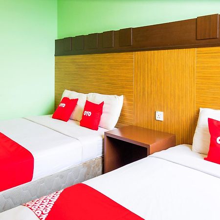 Oyo 89408 Royal Hotel Keningau Kültér fotó