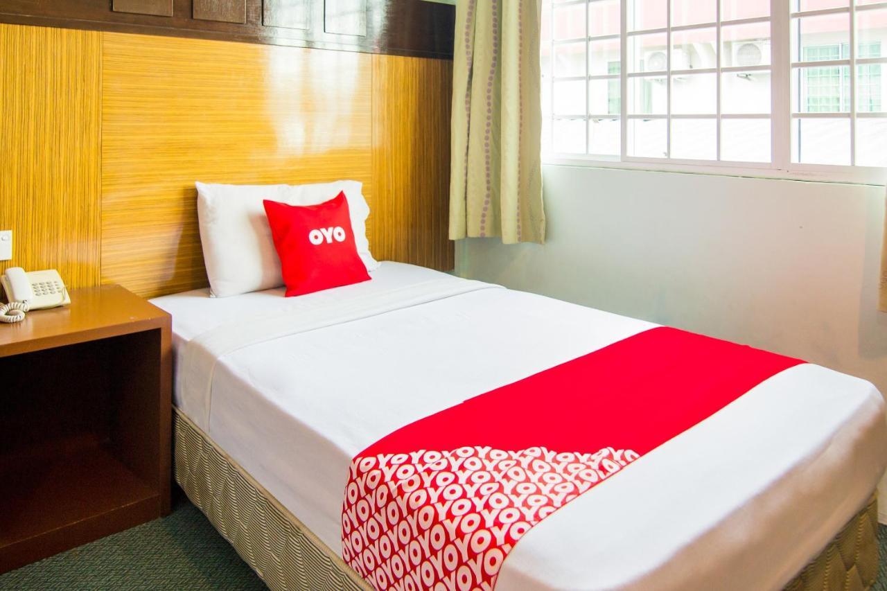 Oyo 89408 Royal Hotel Keningau Kültér fotó