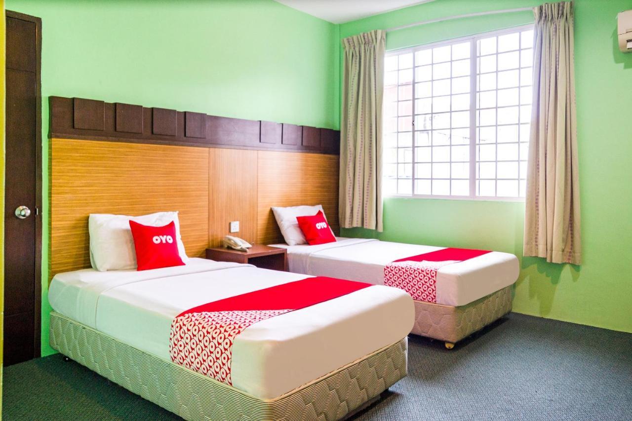 Oyo 89408 Royal Hotel Keningau Kültér fotó