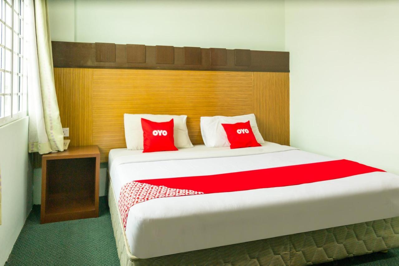 Oyo 89408 Royal Hotel Keningau Kültér fotó