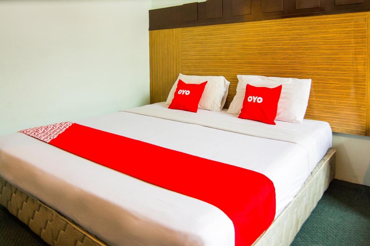 Oyo 89408 Royal Hotel Keningau Kültér fotó