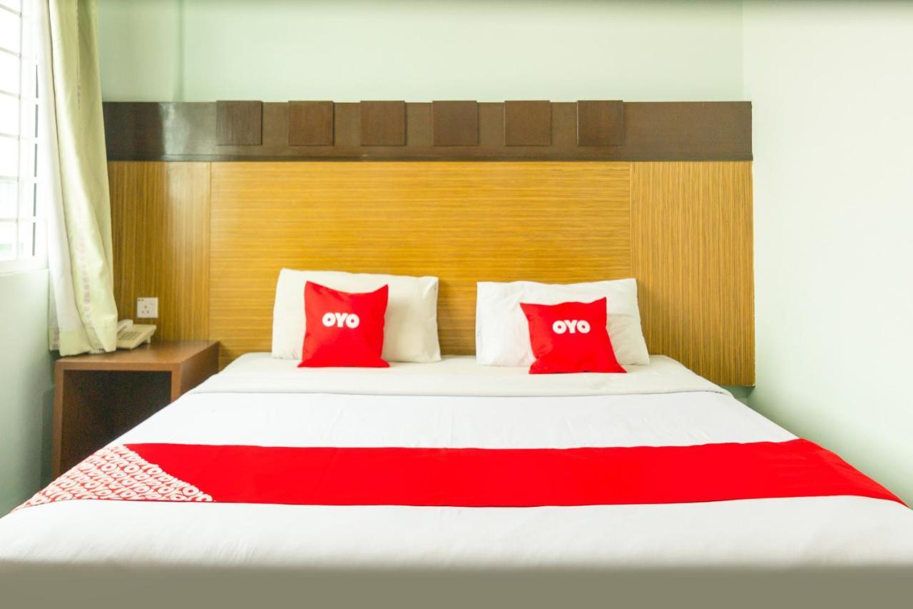 Oyo 89408 Royal Hotel Keningau Kültér fotó