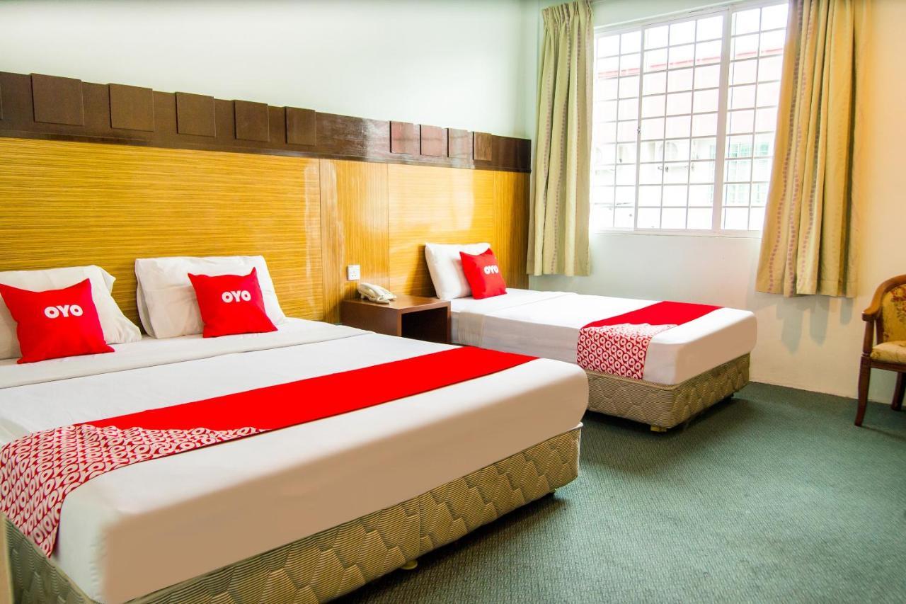 Oyo 89408 Royal Hotel Keningau Kültér fotó