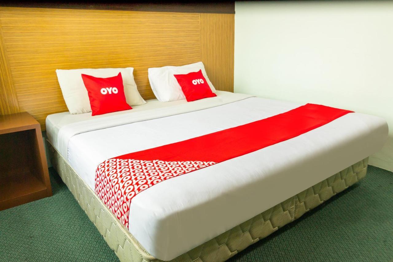 Oyo 89408 Royal Hotel Keningau Kültér fotó