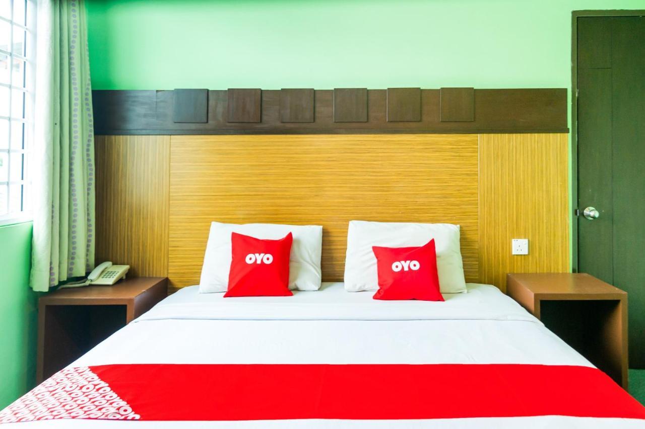 Oyo 89408 Royal Hotel Keningau Kültér fotó
