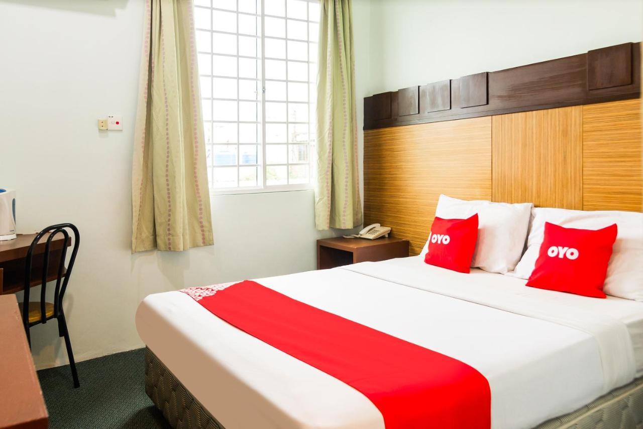 Oyo 89408 Royal Hotel Keningau Kültér fotó