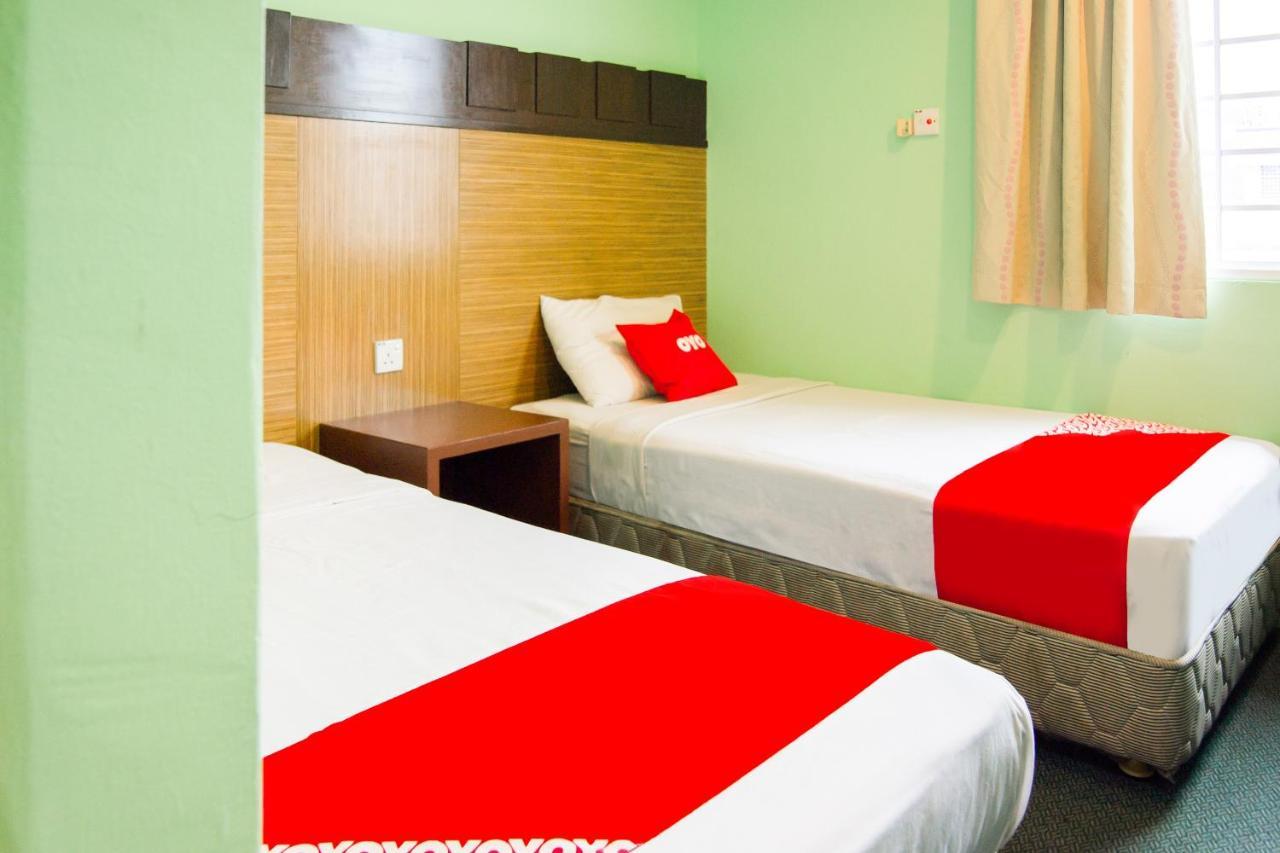 Oyo 89408 Royal Hotel Keningau Kültér fotó