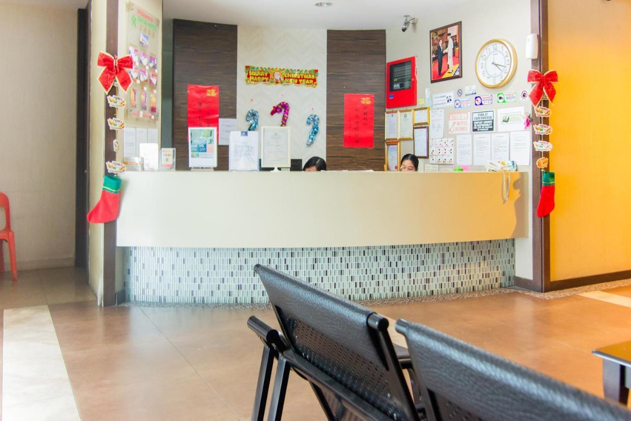 Oyo 89408 Royal Hotel Keningau Kültér fotó