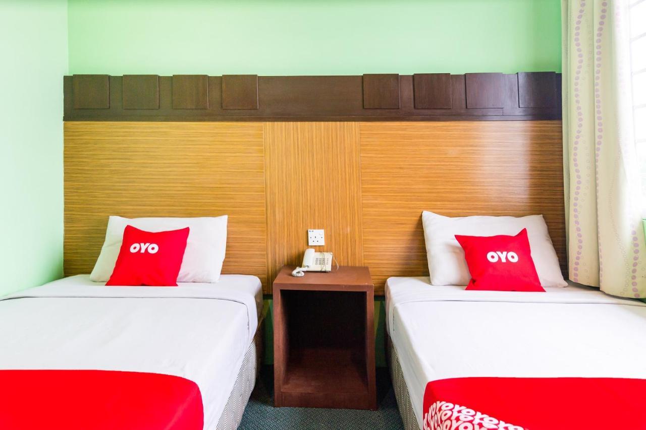 Oyo 89408 Royal Hotel Keningau Kültér fotó