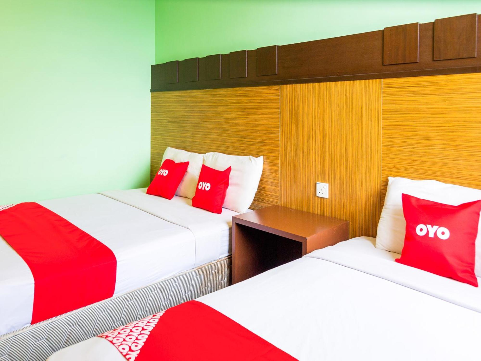 Oyo 89408 Royal Hotel Keningau Kültér fotó