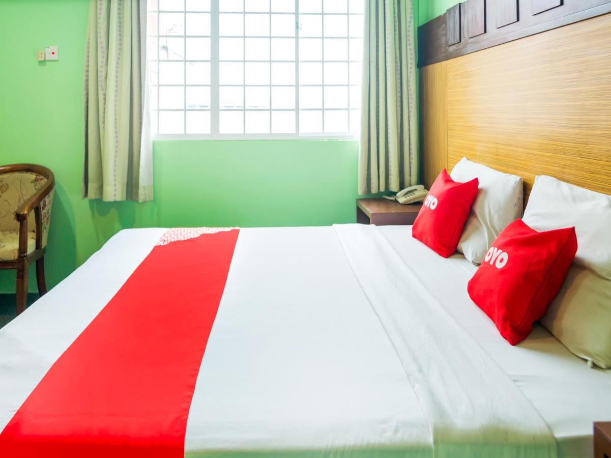 Oyo 89408 Royal Hotel Keningau Kültér fotó