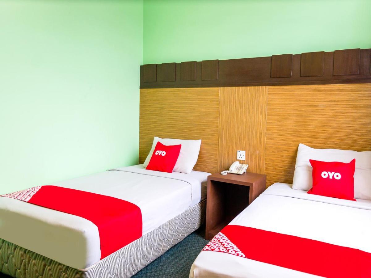 Oyo 89408 Royal Hotel Keningau Kültér fotó