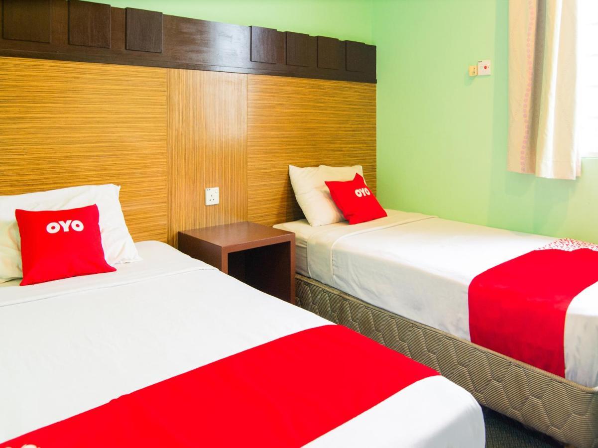 Oyo 89408 Royal Hotel Keningau Kültér fotó